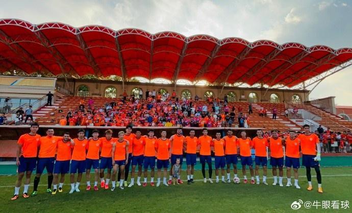 记者：山东泰山预计9月6日开始训练 应该坚持举行球迷开放日活动